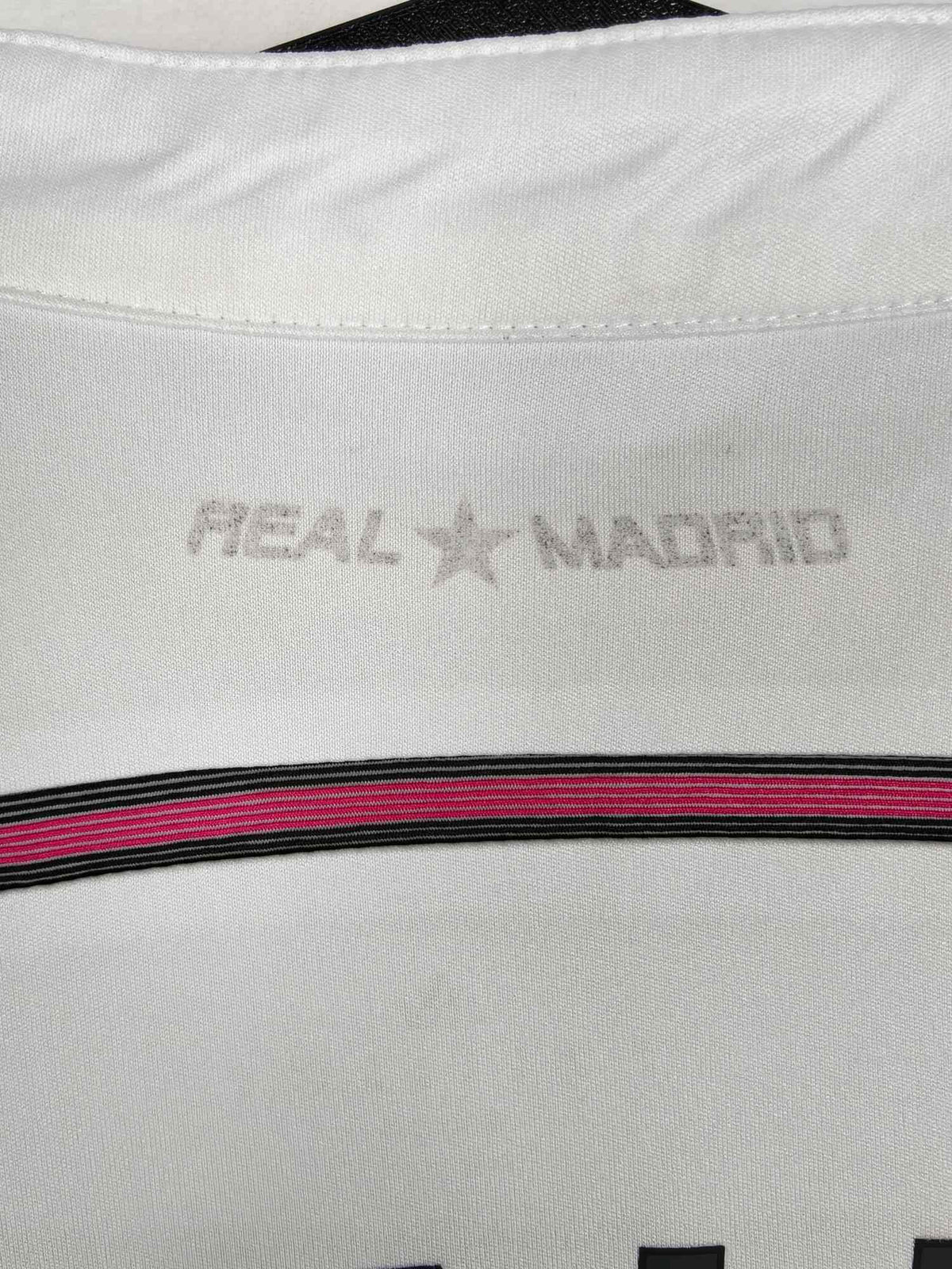 2014-15 Real Madrid Home Shirt Bale #11 - detailed view