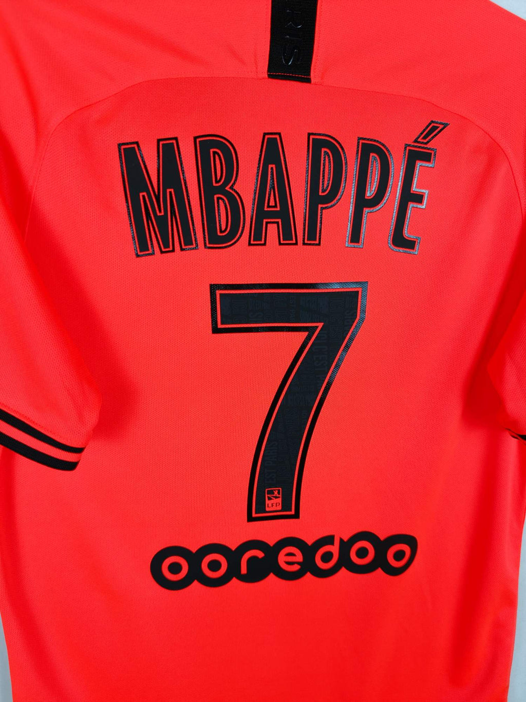 2019-20 Paris Saint-Germain Away Shirt Mbappé #7 - detailed view