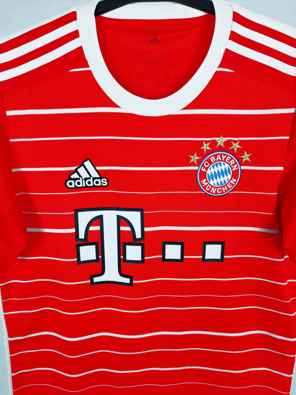 2022-23 Bayern Munich Home Shirt Mané #17 - detailed view