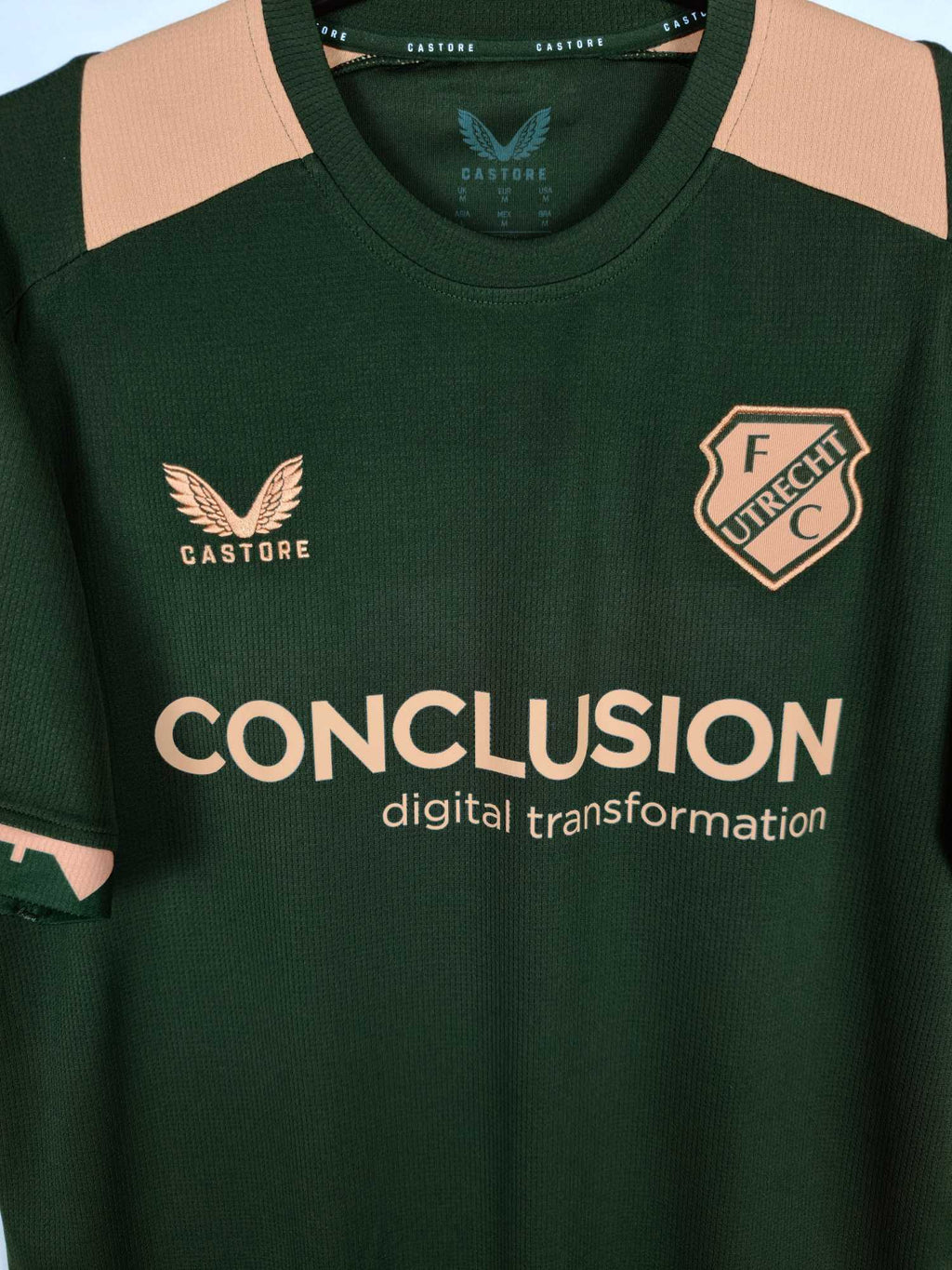 2025-26 Utrecht Away Shirt El Karouani #16 - detailed view