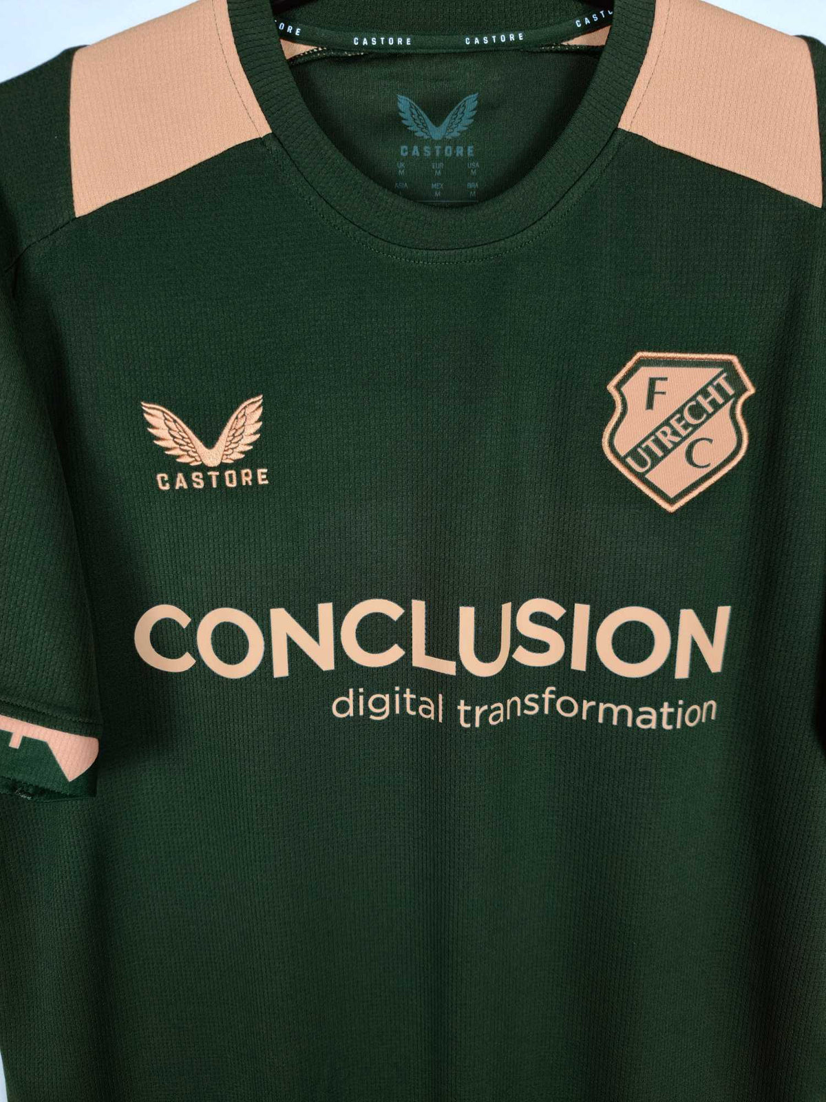 2025-26 Utrecht Away Shirt El Karouani #16 - detailed view