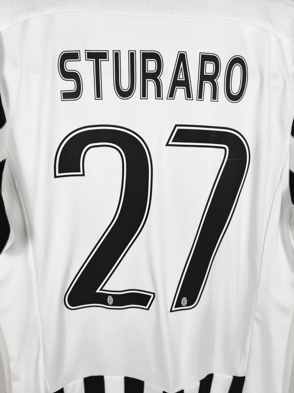 2015-16 Juventus Home Shirt Sturaro #27 - detailed view