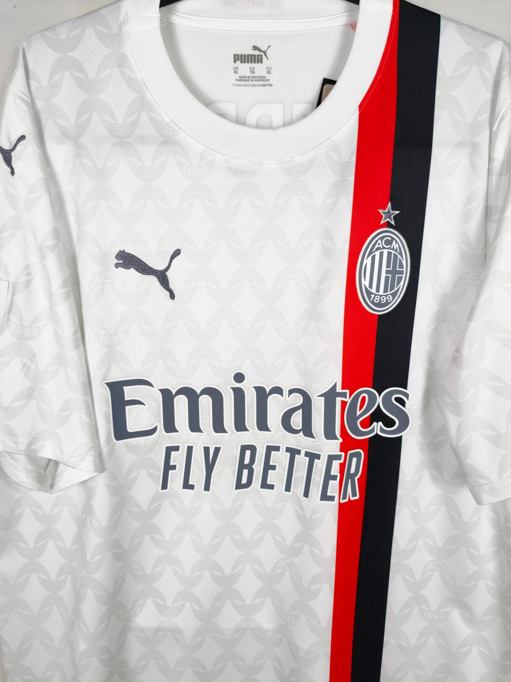 2023-24 AC Milan Away Shirt Reijnders #14 - detailed view