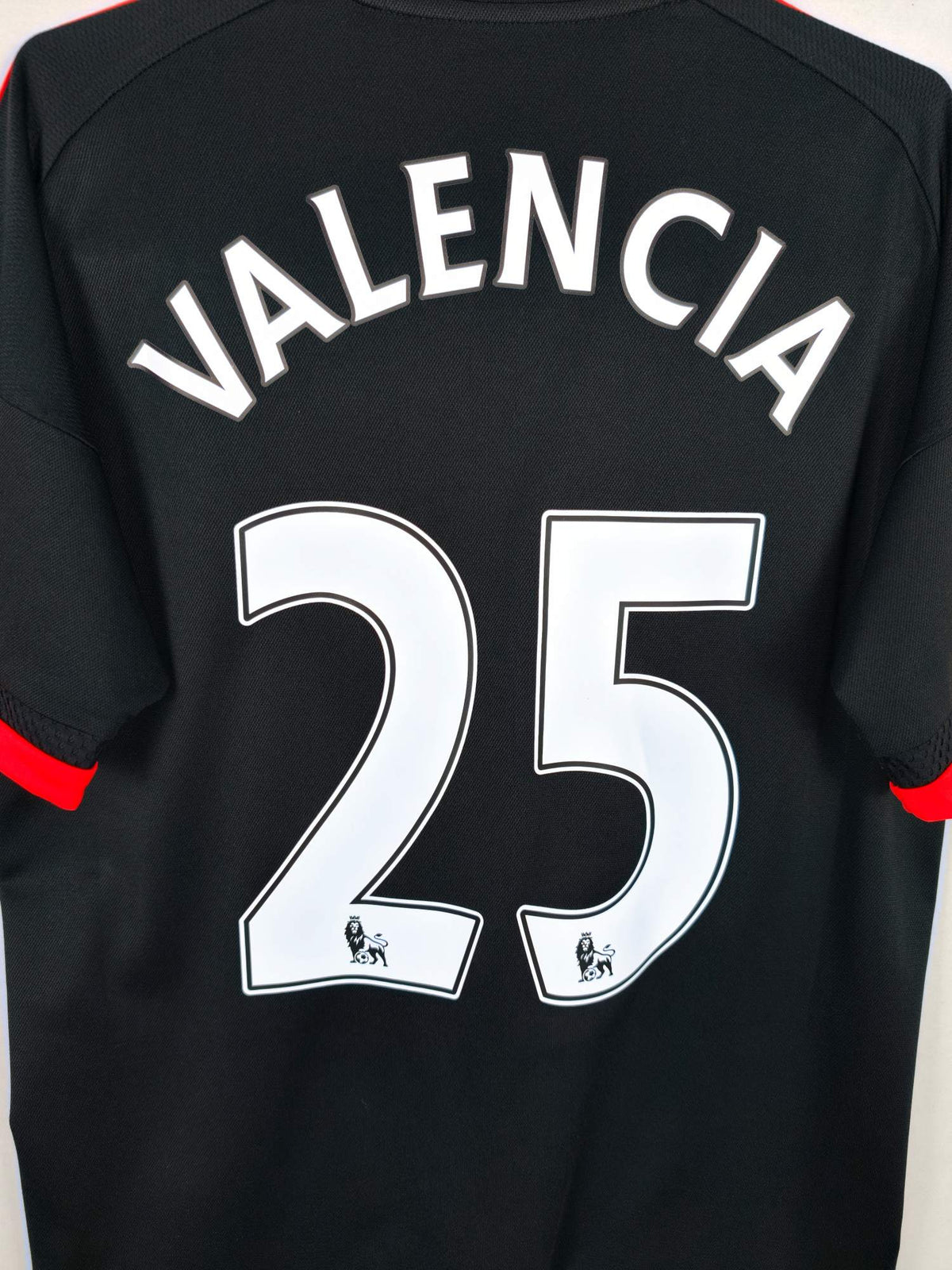 2015-16 Manchester United Third Shirt Valencia #25 - detailed view