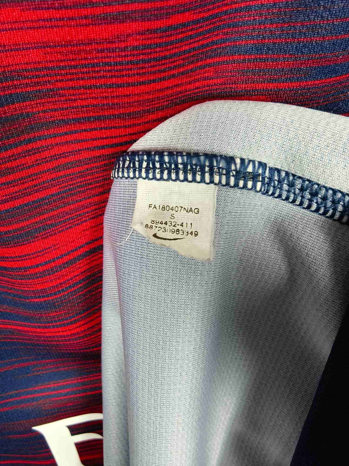 2018-19 Paris Saint-Germain Home Shirt Mbappé #7 - detailed view