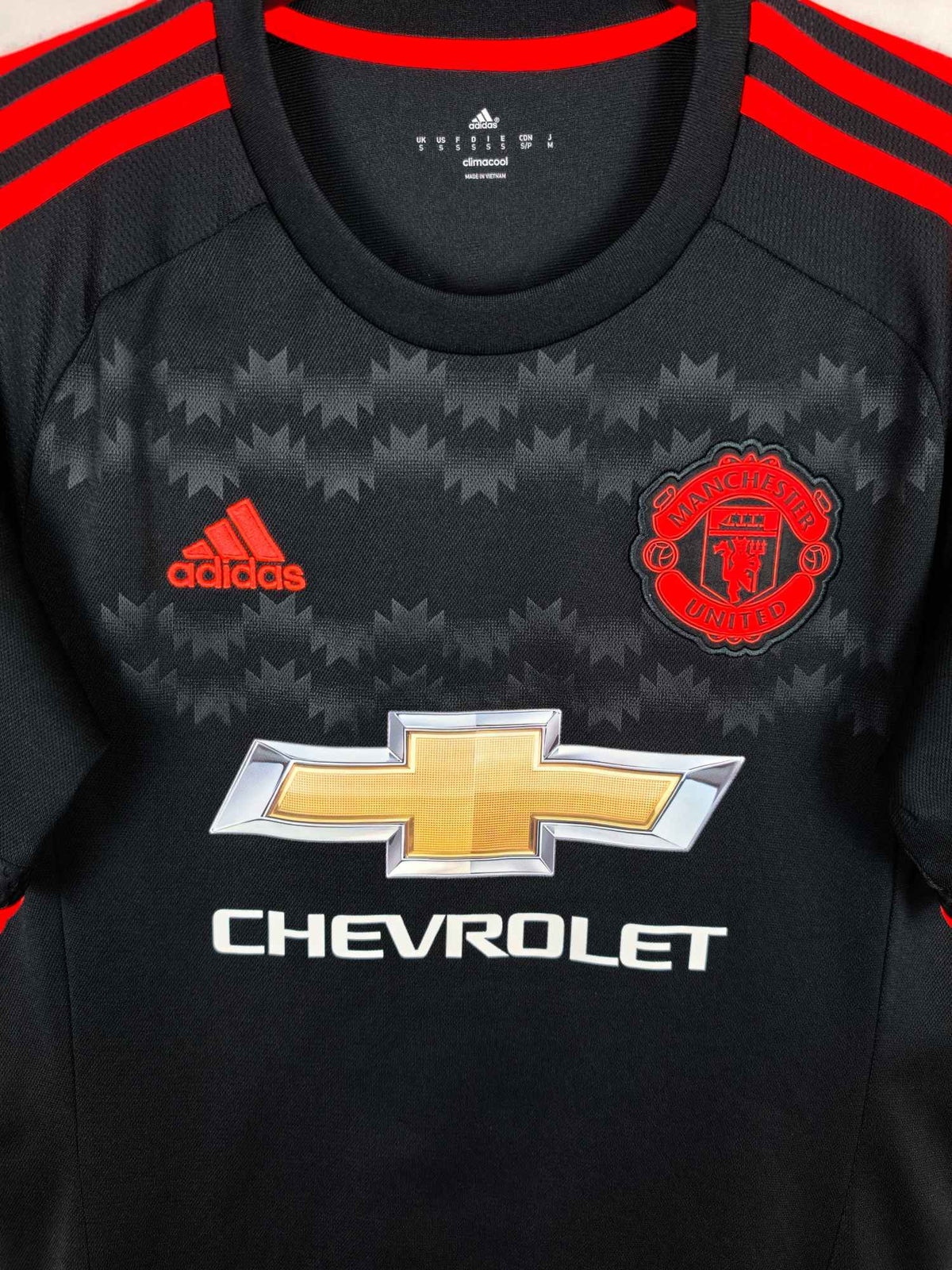 2015-16 Manchester United Third Shirt Carrick #16 - detailed view
