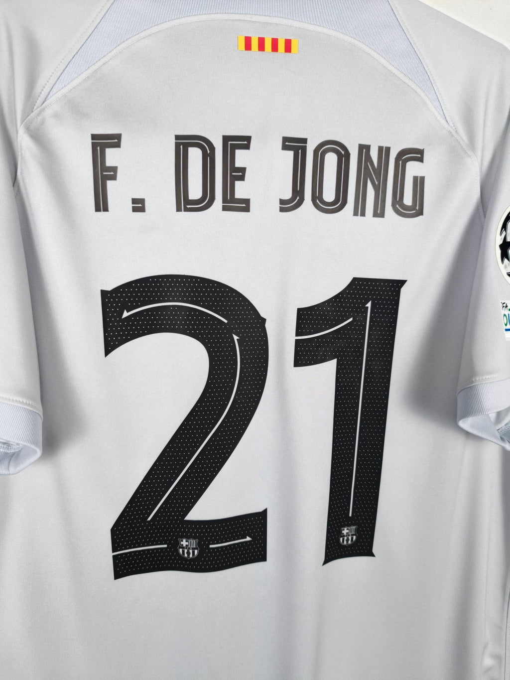 2022-23 Barcelona Third Shirt F. de Jong #21 - detailed view