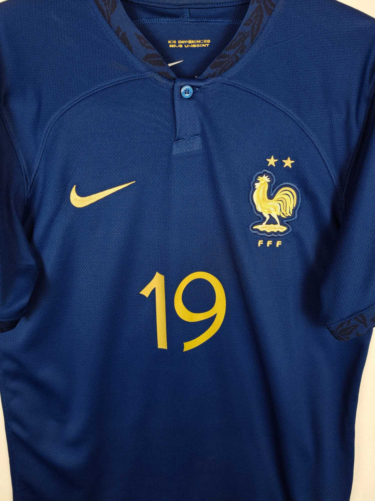 2022-23 France Home Shirt Benzema #19 - detailed view