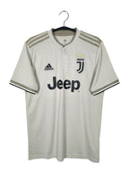 2018-19 Juventus Away Shirt Ronaldo #7 - front view