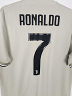2018-19 Juventus Away Shirt Ronaldo #7 - detailed view