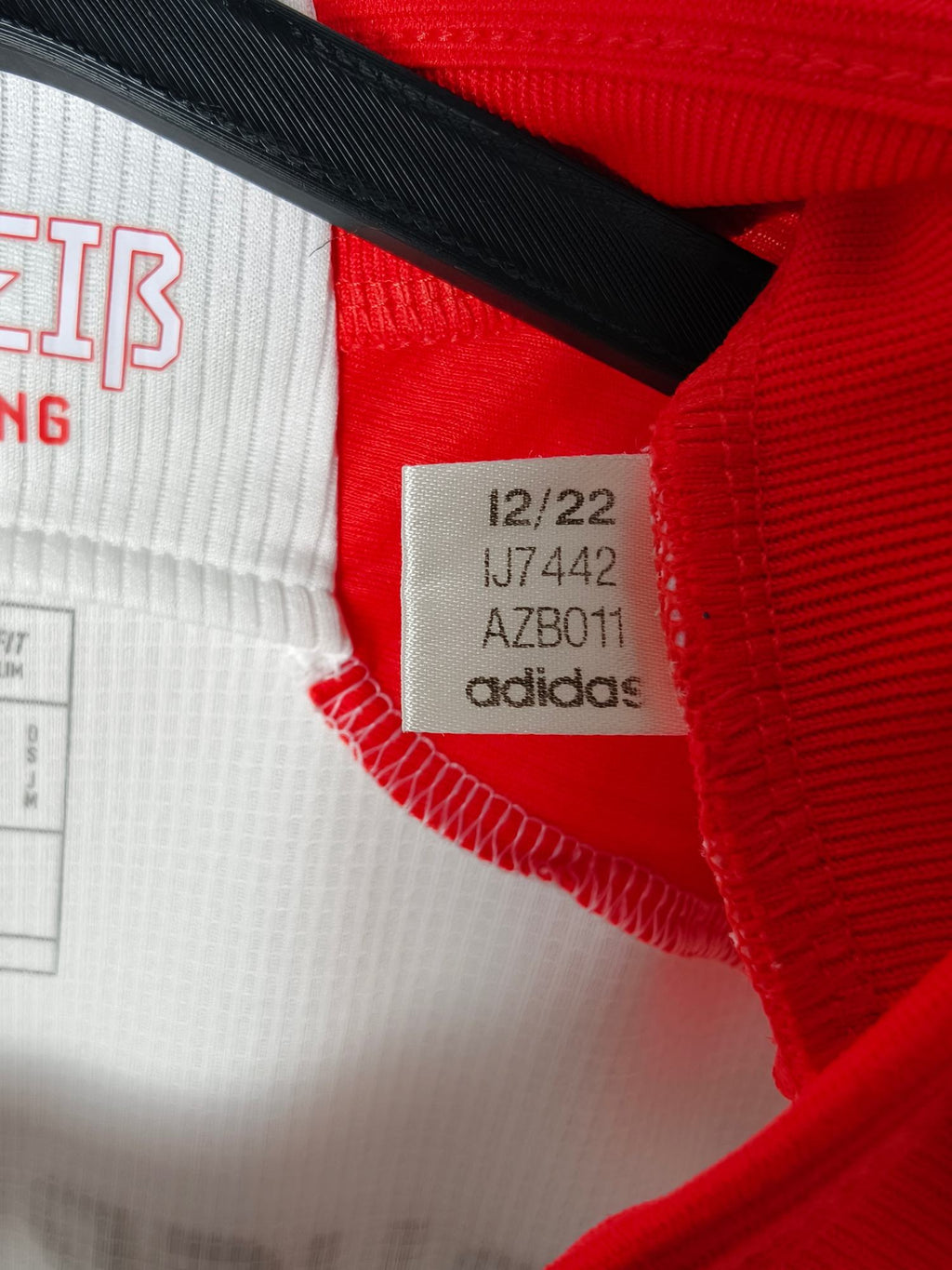 2023-24 Bayern Munich Home Shirt Müller #25 - detailed view